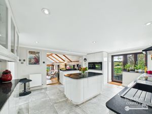 Kitchen- click for photo gallery